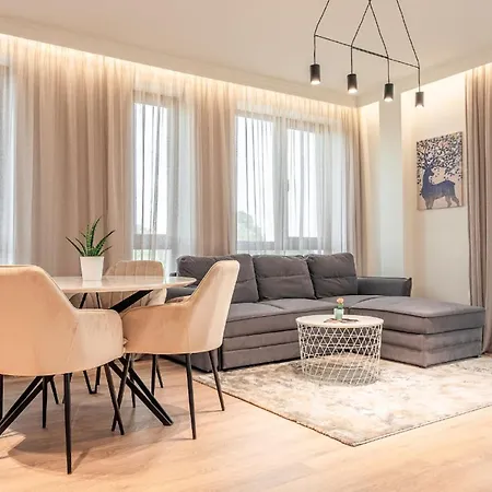 Urban With Full Office Setup And Dedicated Parking Space By Flat Managеr 公寓 普罗夫迪夫