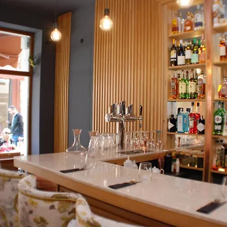 Urban Exec With Free Gym Pass, Full Office Setup And Designated Parking Space 아파트 플로브디프