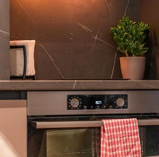 Urban Exec With Free Gym Pass, Full Office Setup And Designated Parking Space * Płowdiw