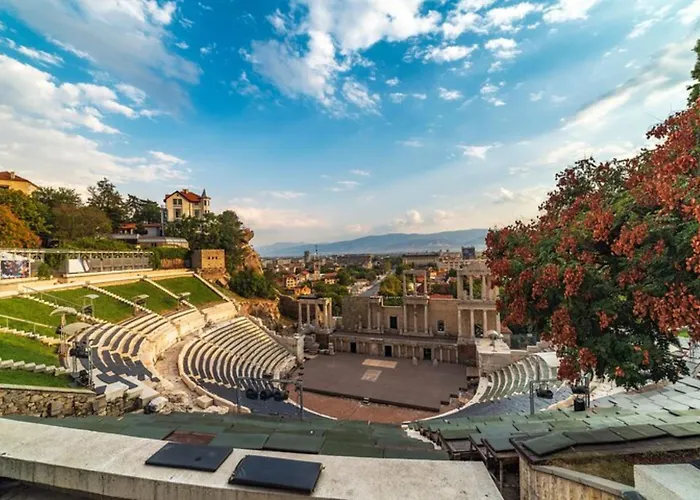 Urban Exec With Free Gym Pass, Full Office Setup And Designated Parking Space Apartament